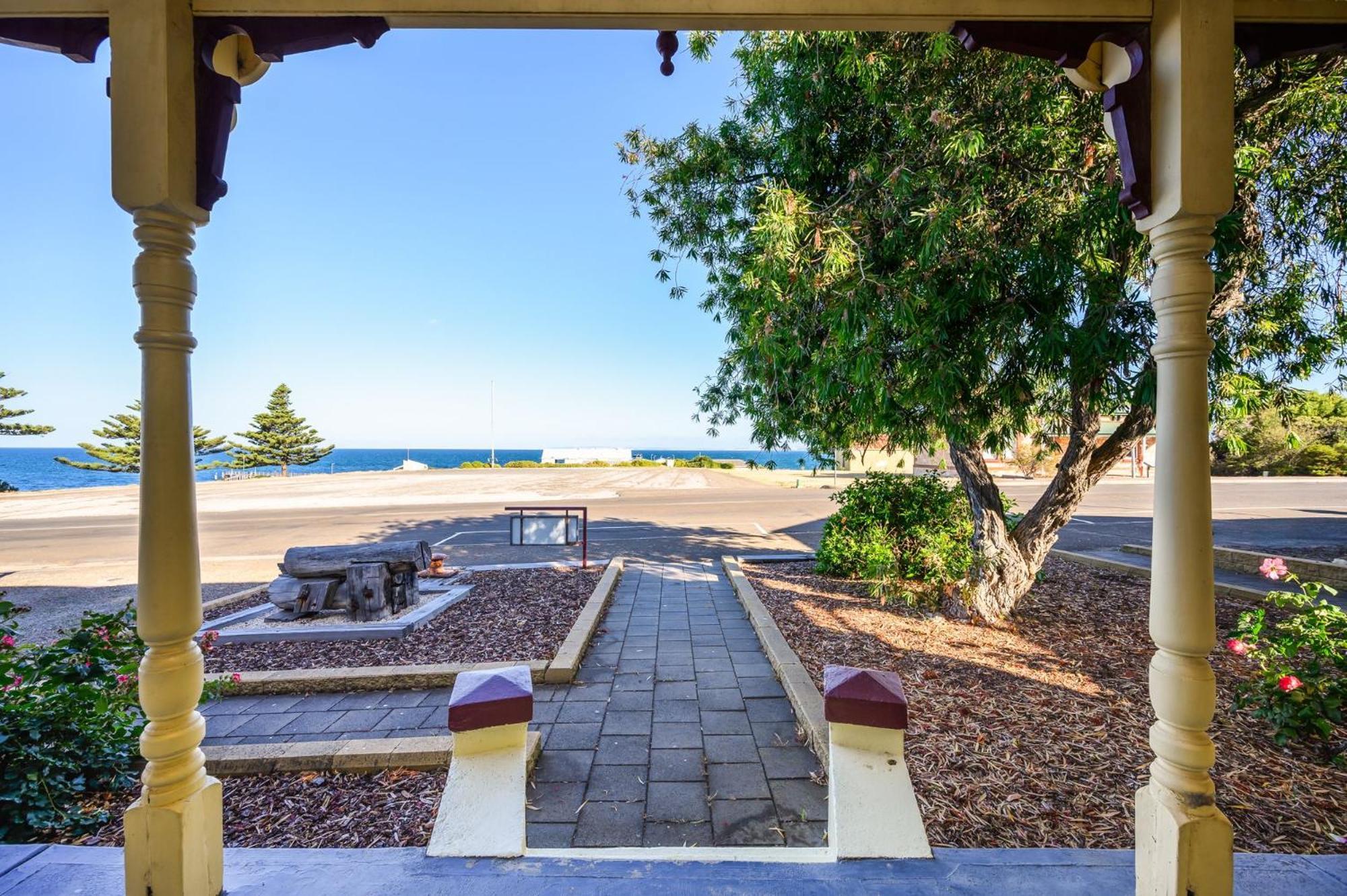 Villa Armadale House - Kingscote Esterno foto
